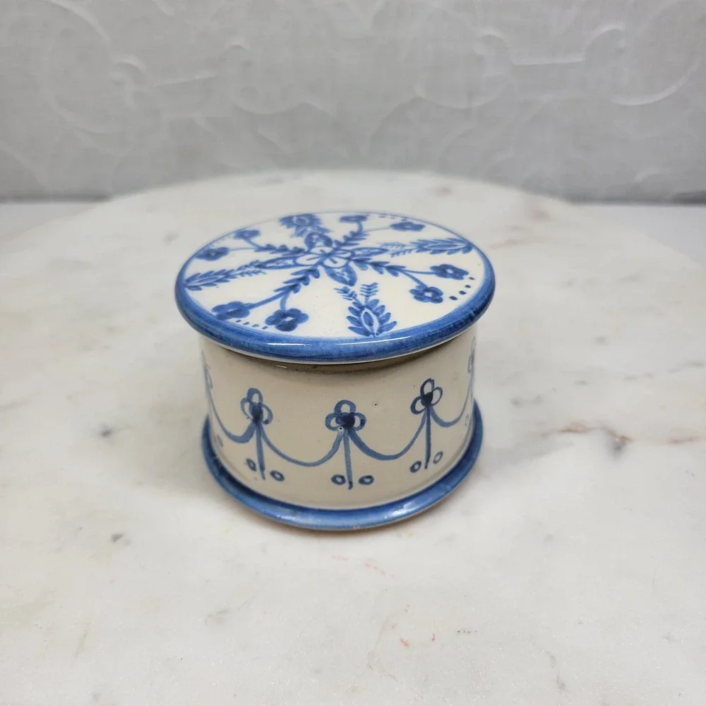 VTG Polish Pottery Ceramic Trinket Box Blue White Hand Vanity Painted Floral Lid